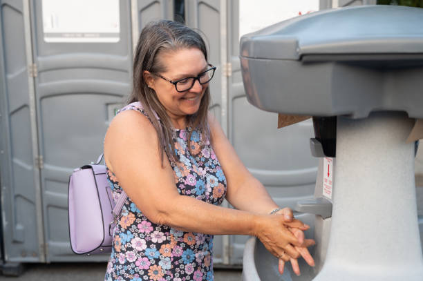 Best Portable bathroom rental  in Harvard, IL